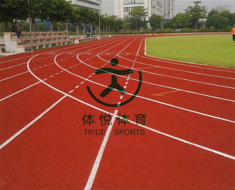 球場施工問題-為什么室外體育塑膠場地材料會出現(xiàn)脫膠的現(xiàn)象？