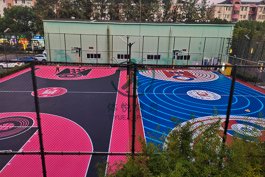 籃球場地施工注意事項(xiàng)如下：